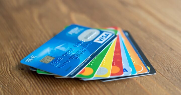 Tarjetas de crédito: cómo usarlas sin caer en deudas.